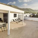 Canaryislandshost I Serena Villa Famara