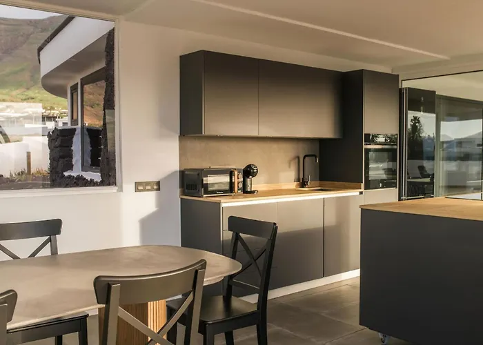 Canaryislandshost I Serena Willa