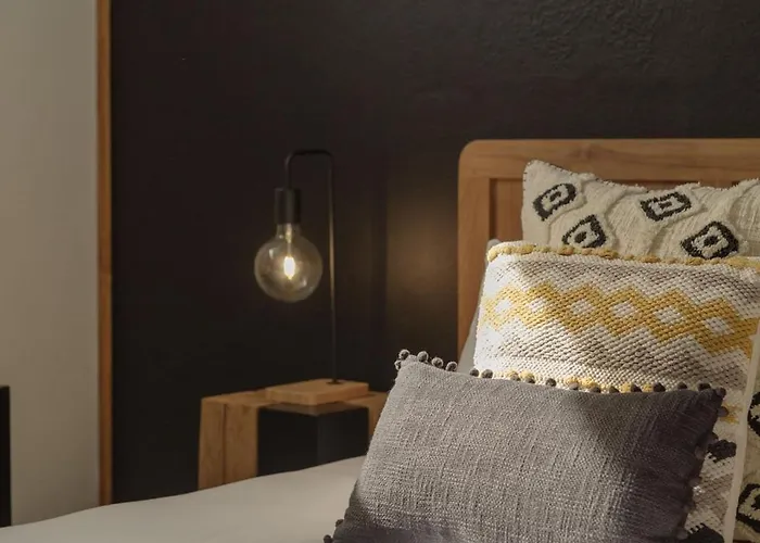 Canaryislandshost I Serena Willa Famara