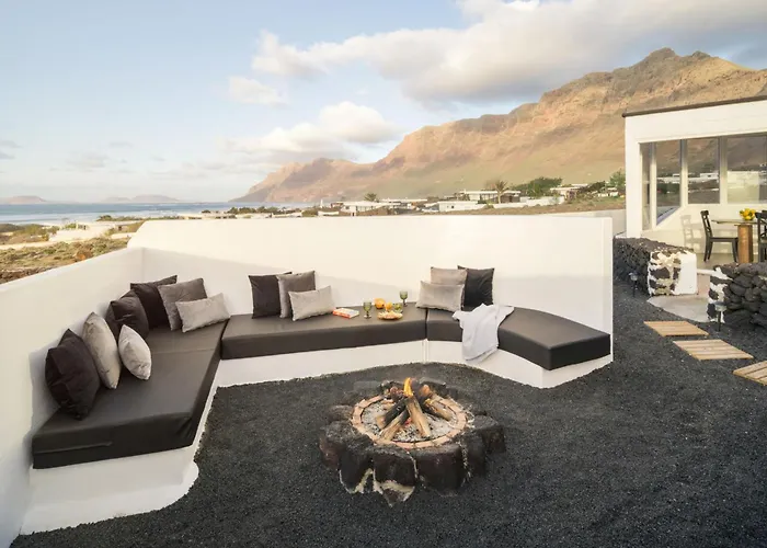 Canaryislandshost I Serena Willa *