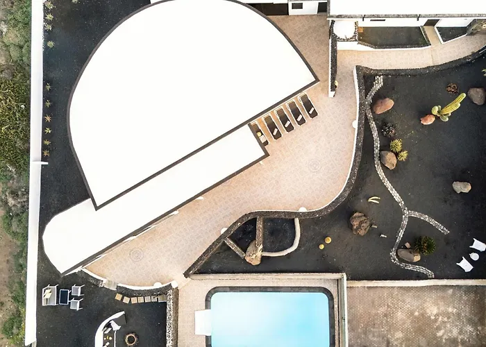 Canaryislandshost I Serena Willa