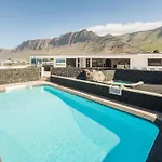 Canaryislandshost I Serena Вилла Фамара