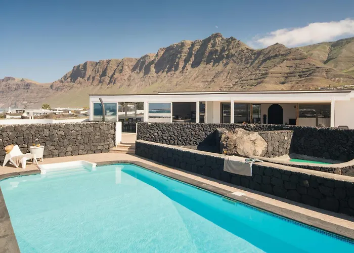 Canaryislandshost I Serena 파마라