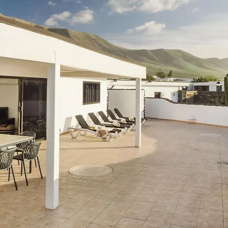 Canaryislandshost I Serena Вилла Фамара