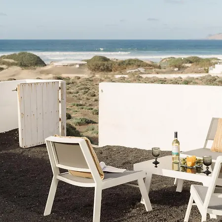 Canaryislandshost I Serena Фамара